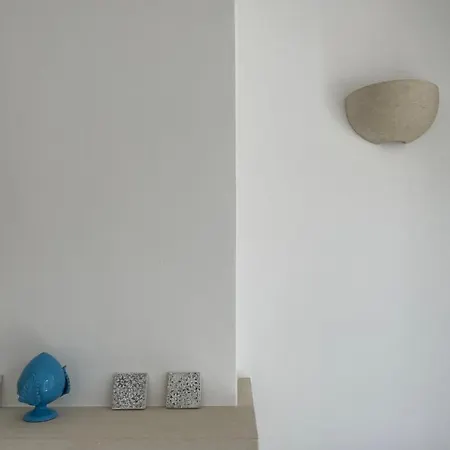 Anna Maria Villa *